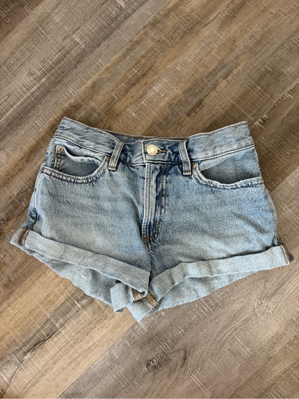 Garage Light Blue Denim Roll-Cuff Women's Shorts